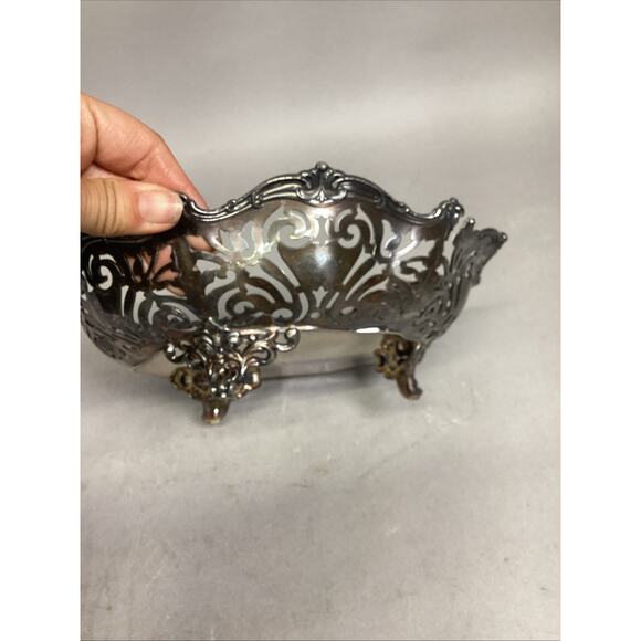 Reed & Barton Silverplate Pierced Footed Fruit Bowl #4865 - Picture 7 of 9